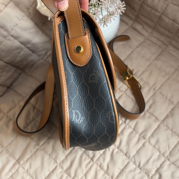 🩷Stunning Christian Dior Honeycomb Saddle Bag.❤️ - Picture 8 of 17